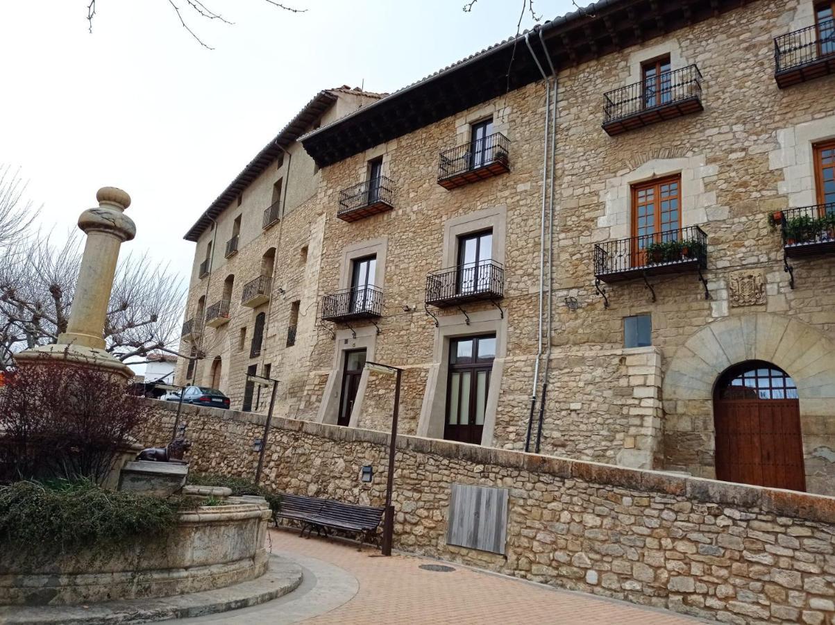 Dúplex Dels Estudis Morella Exterior foto